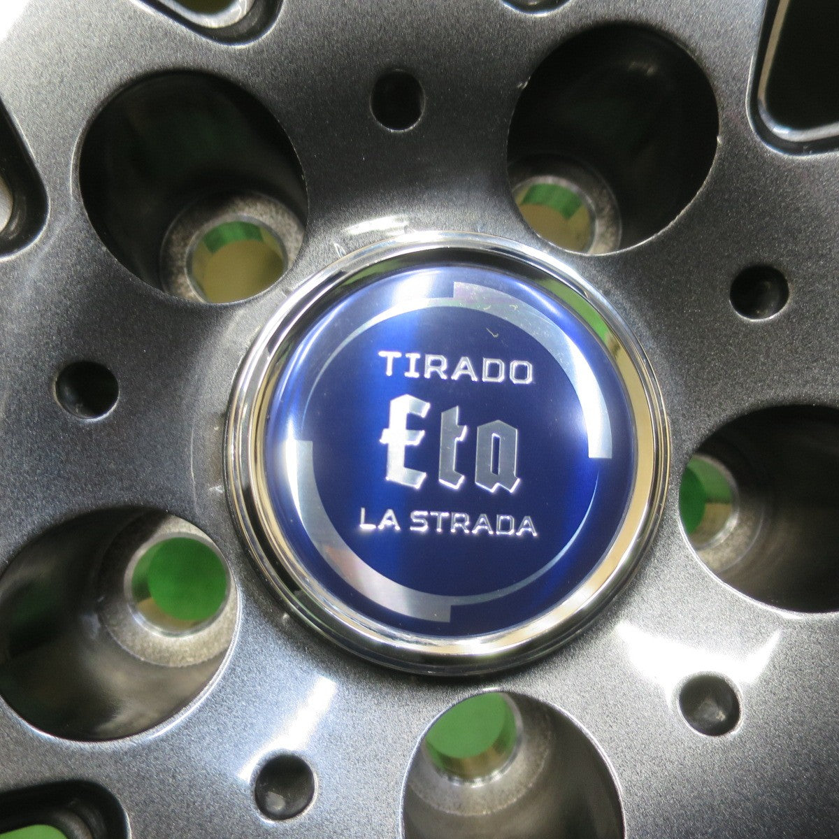 バリ溝！23年！キレイ！9.5分★スタッドレス 215/55R17 ダンロップ ウインターマックス 03 TIRADO Eta LA STRADA ティラード ラストラーダ 17インチ PCD114.3/5H★5111214イス