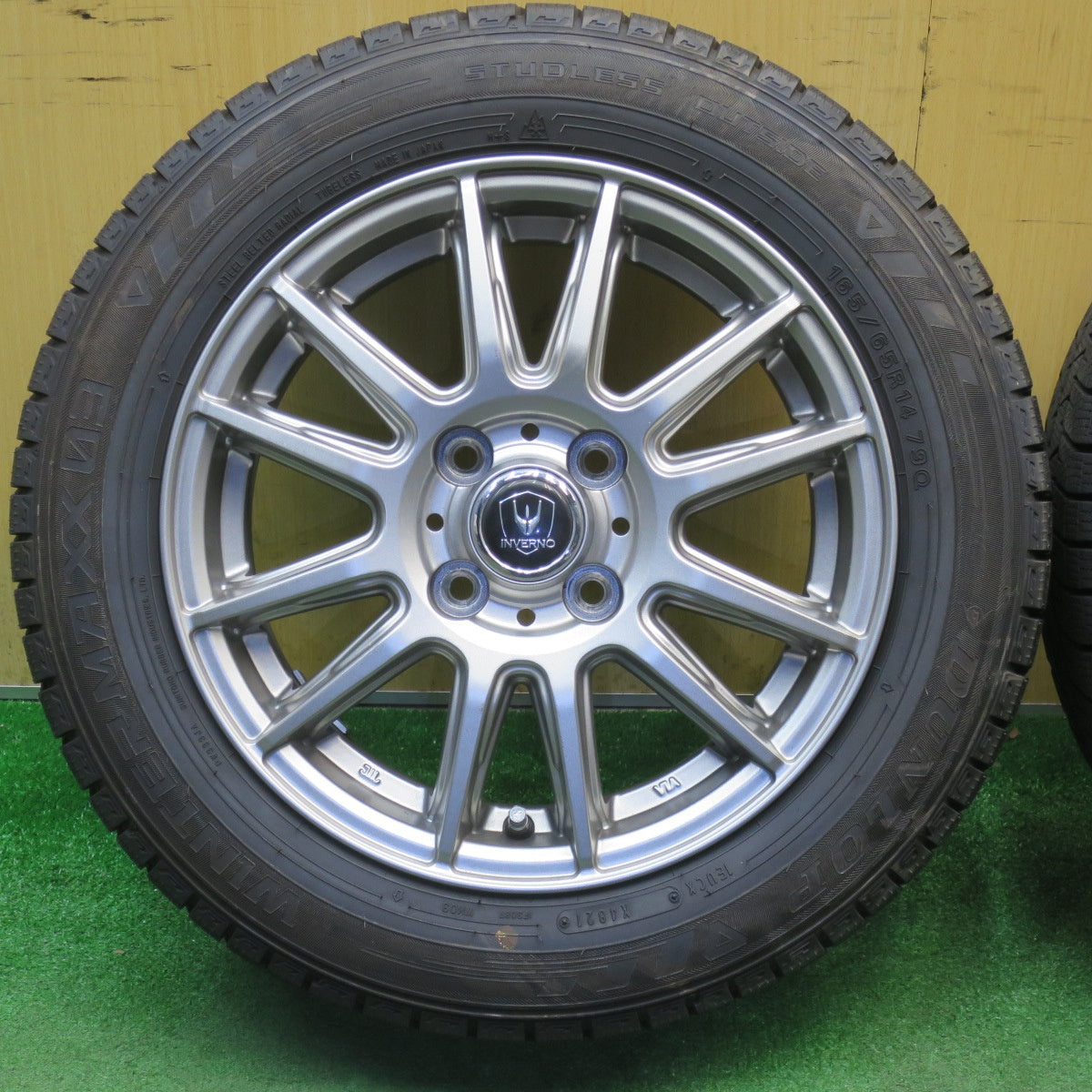 バリ溝！キレイ！9.5分以上★スタッドレス 165/65R14 ダンロップ ウインターマックス 03 INVERNO 社外 アルミ 14インチ PCD100/4H★6021902NJス