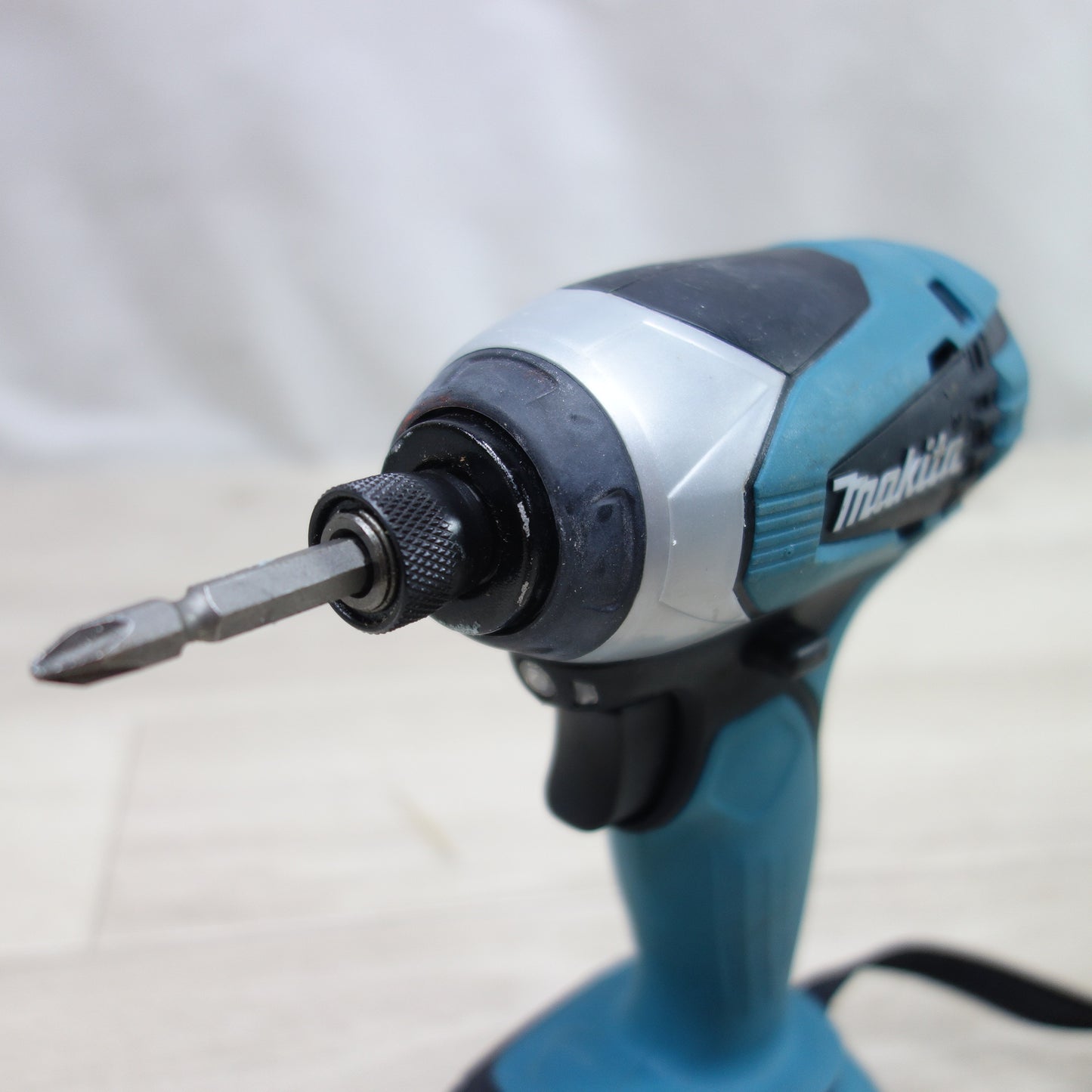 [送料無料] バッテリー2個付◆マキタ 充電式 インパクトドライバ TD146DX 電動 工具 コードレス 18V DIY Makita◆