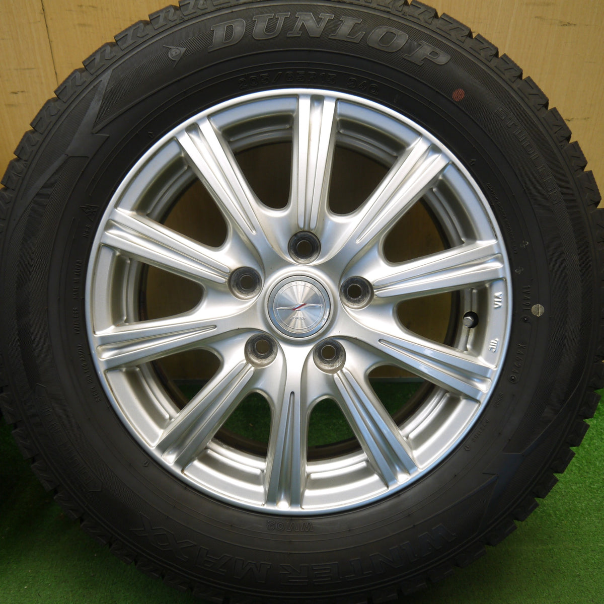 バリ溝！24年！キレイ！9.5分◎スタッドレス 205/65R15 ダンロップ ウインターマックス WM02 JOKER ジョーカー 15インチ PCD114.3/5H◎6090701Hス