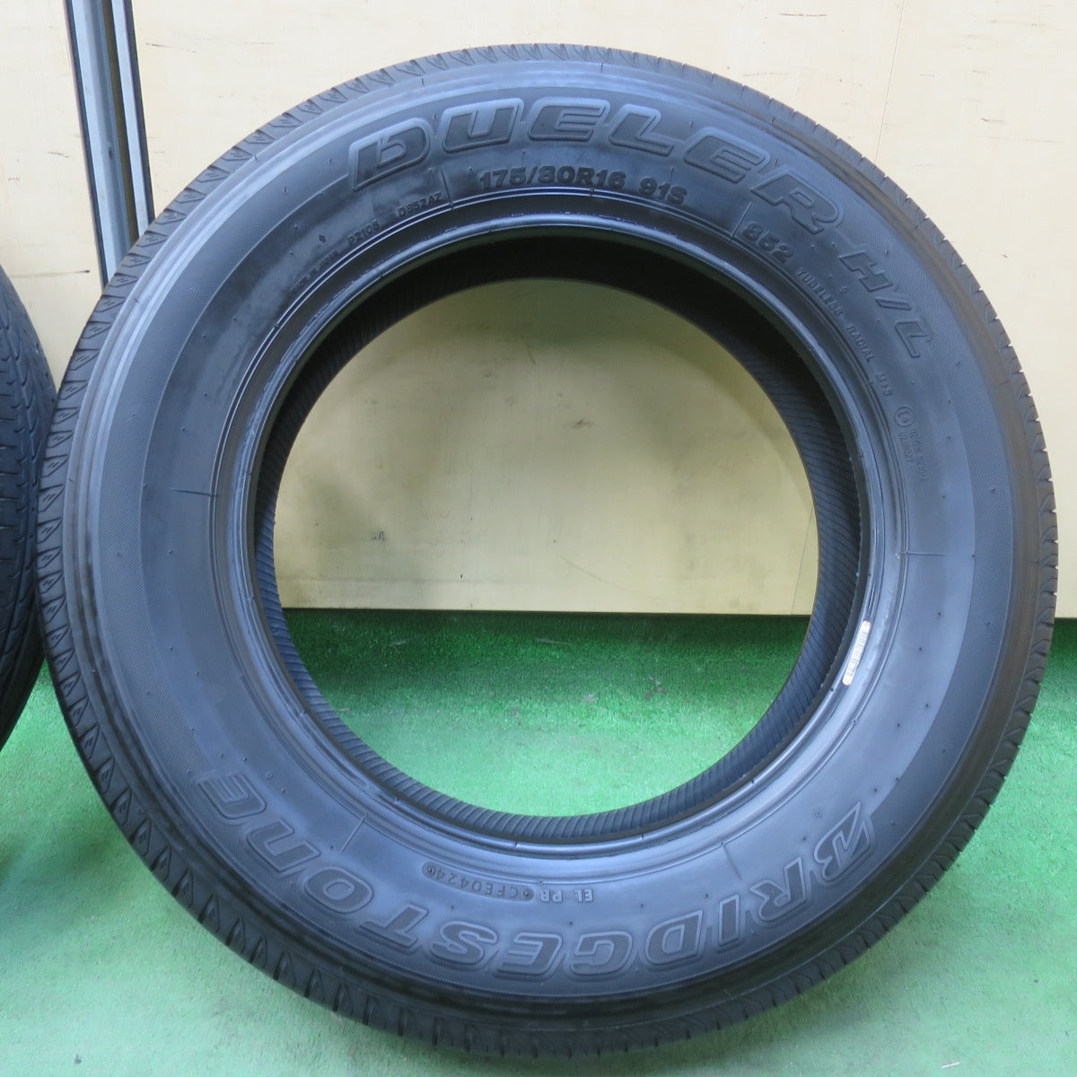 バリ溝！24年！9.5分★ジムニー 等 175/80R16 ブリヂストン デューラー H/L 852 DUELER タイヤ 16インチ★6021403イノタ