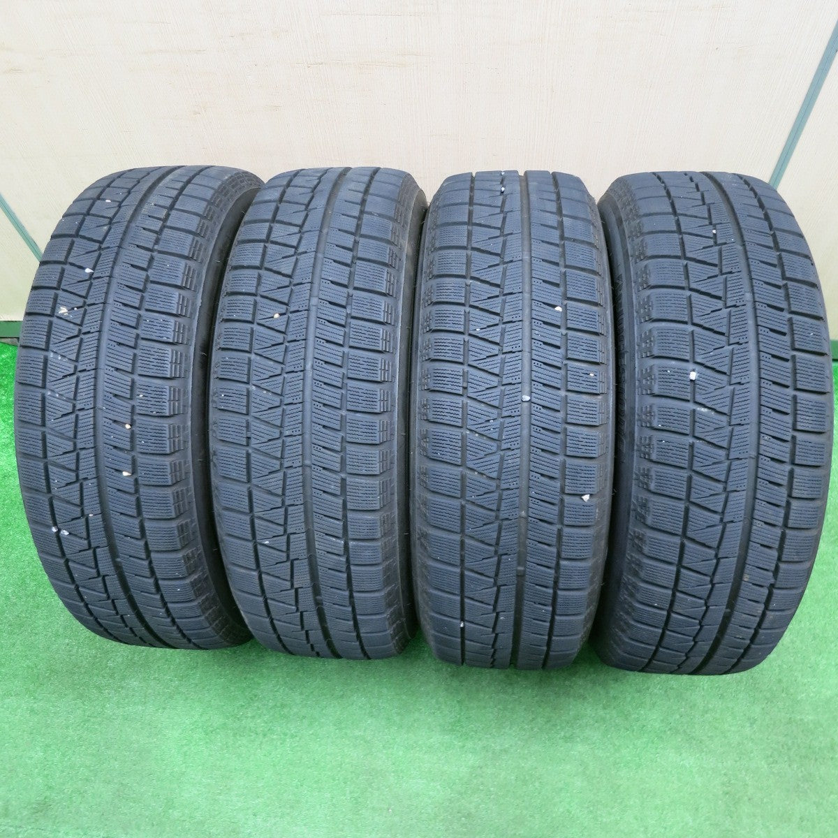 [送料無料] バリ溝！20年！キレイ！9分★スタッドレス 215/60R16 ブリヂストン アイスパートナー2 BALMINUM バルミナ 16インチ PCD114.3/5H★4111103NJス