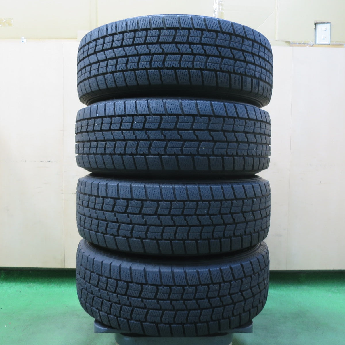 バリ溝！24年！キレイ！ほぼ10分★スタッドレス 205/60R16 グッドイヤー アイスナビ7 D.O.S. DOS 16インチ PCD114.3/5H★5070606イス