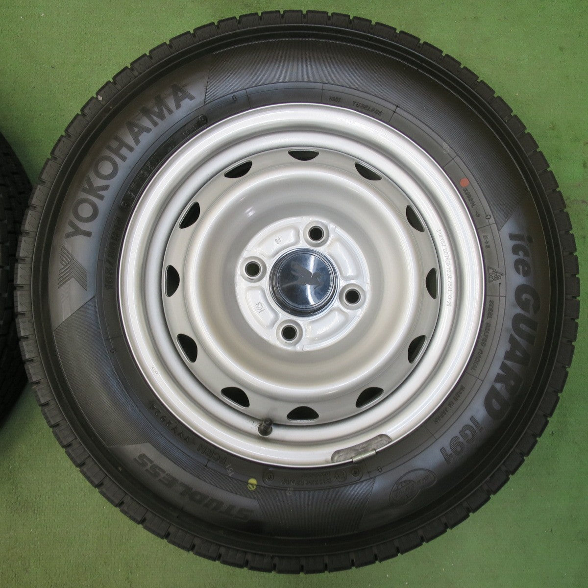 バリ溝！24年！キレイ！9.5分以上★スタッドレス 165/80R14 97/95N ヨコハマ アイスガード iG91 スチール ホイール 14インチ PCD114.3/4H★5111809イス