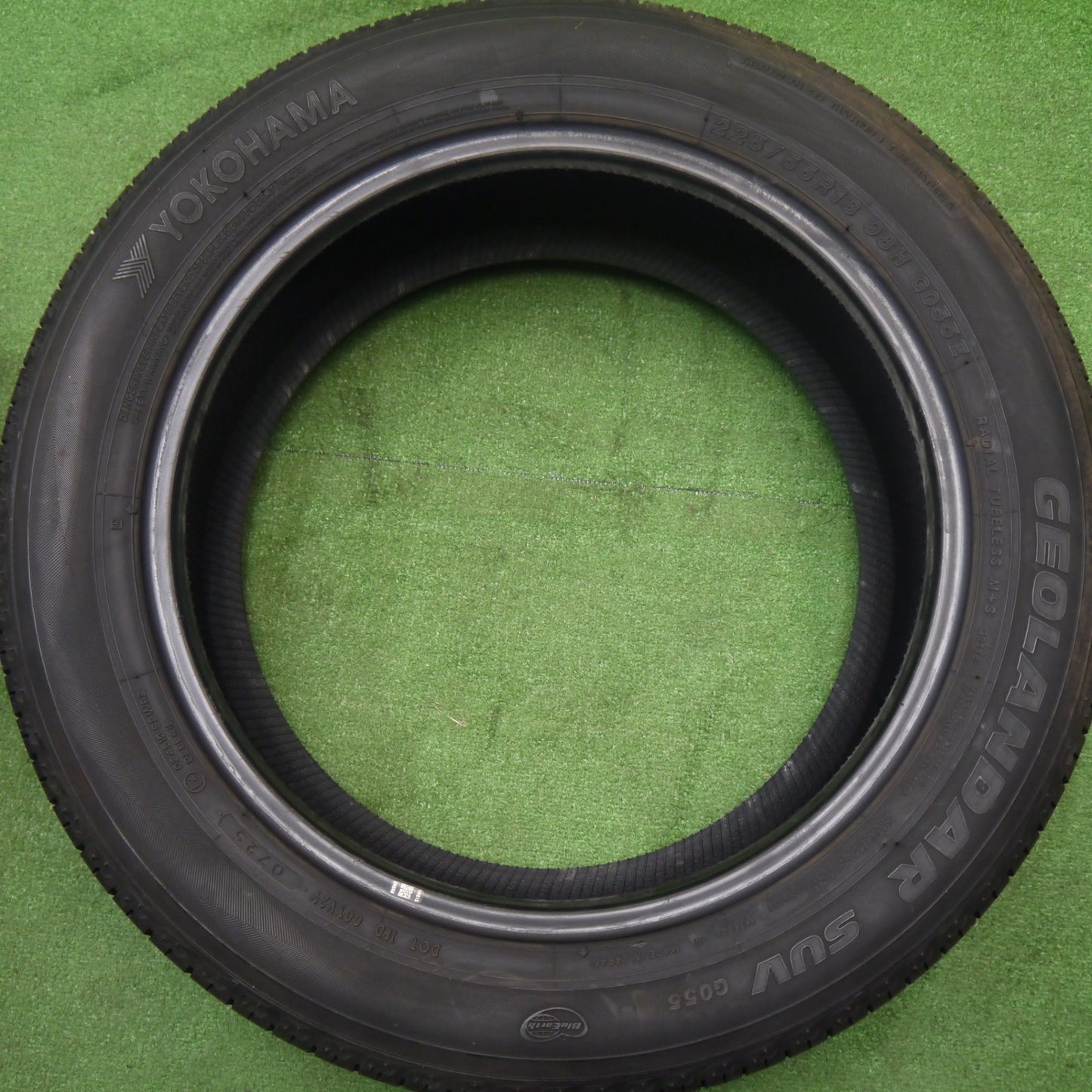 バリ溝！25年！9.5分★225/55R18 ヨコハマ ジオランダー SUV G055 E タイヤ 18インチ デリカ D:5 シャモニー アウトランダー ZR-V 等★5122605Hノタ