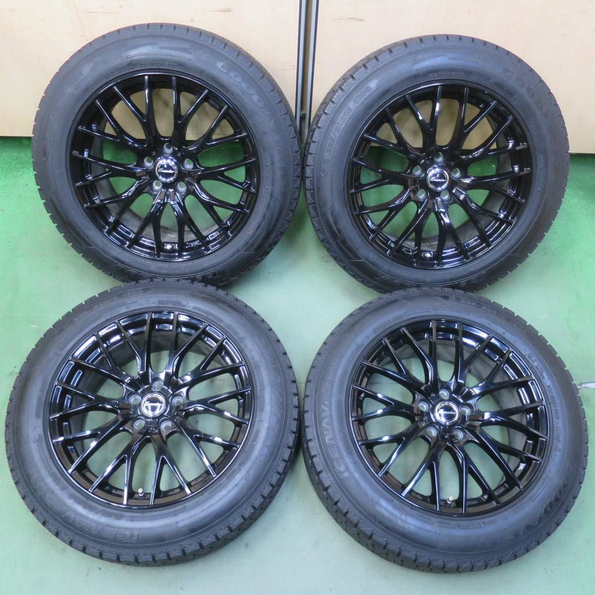 バリ溝！23年！キレイ！ほぼ10分◎スタッドレス 225/60R18 グッドイヤー アイスナビ SUV Exceeder エクシーダー 18インチ PCD114.3/5H◎6100502IMス