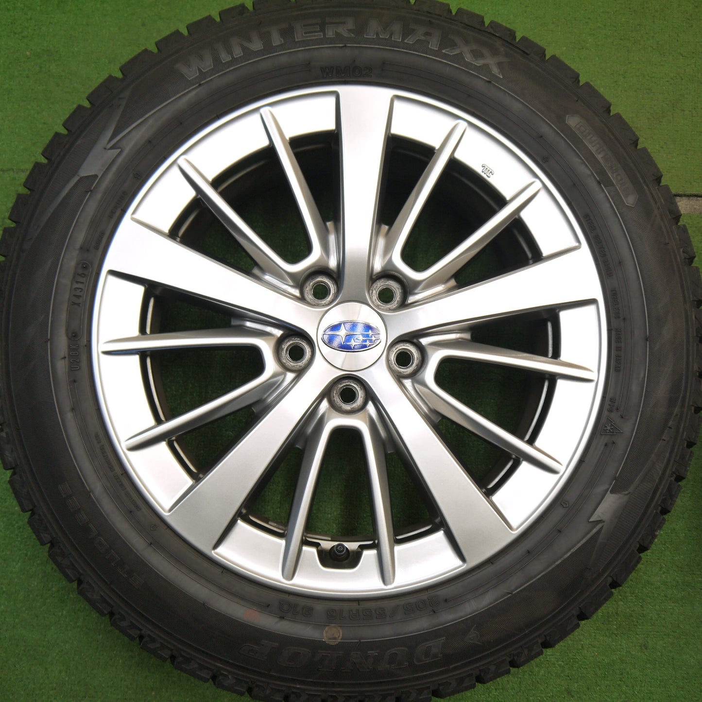 バリ溝！キレイ！9.5分★スバル インプレッサ 純正 205/55R16 スタッドレス ダンロップ ウインターマックス WM02 16インチ PCD100/5H★5042503Hス