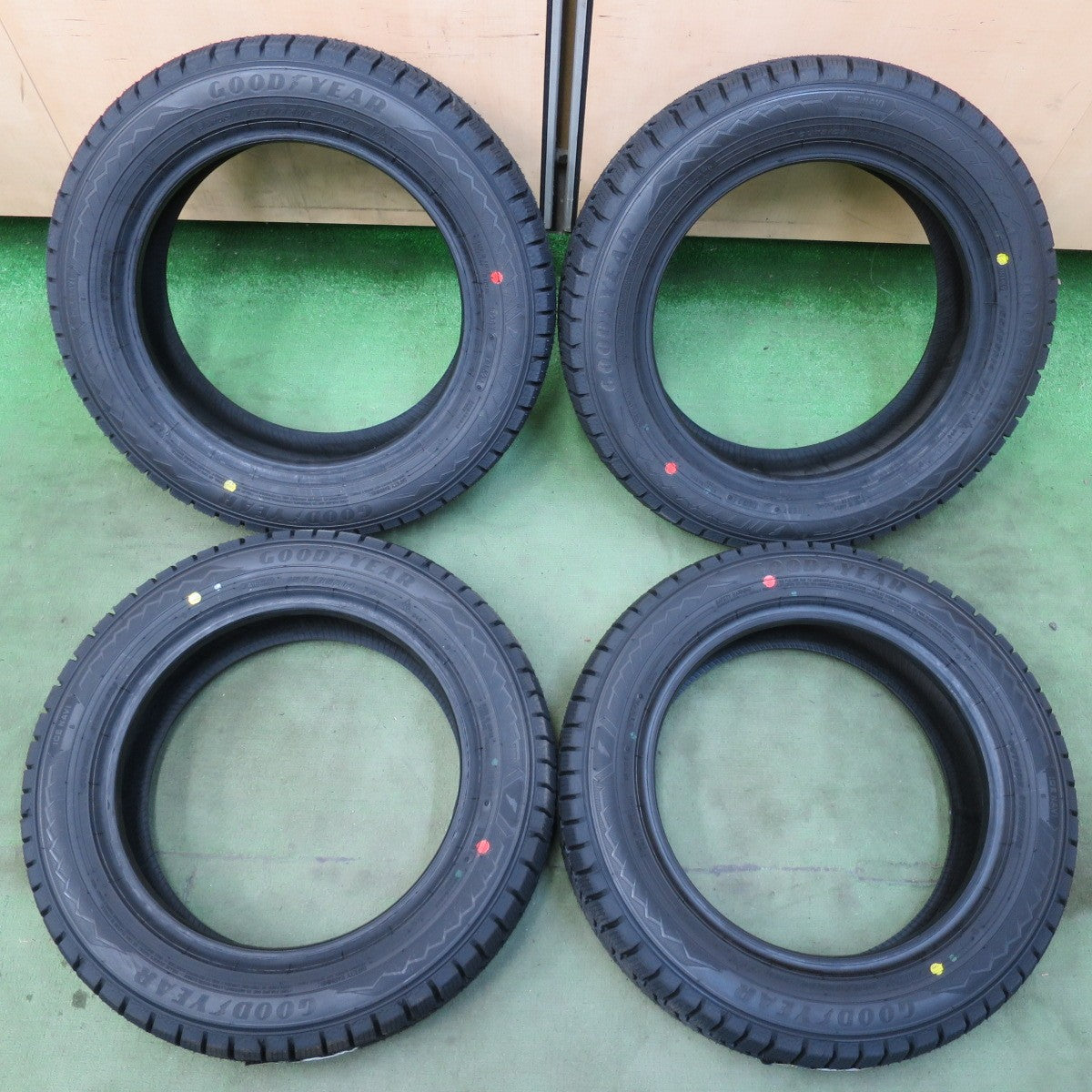 未使用！26年★スタッドレス 155/65R14 グッドイヤー アイスナビ8 タイヤ 14インチ ワゴンR スペーシア ムーヴ タント N-BOX N-ONE デイズ 等★6050601イスタ