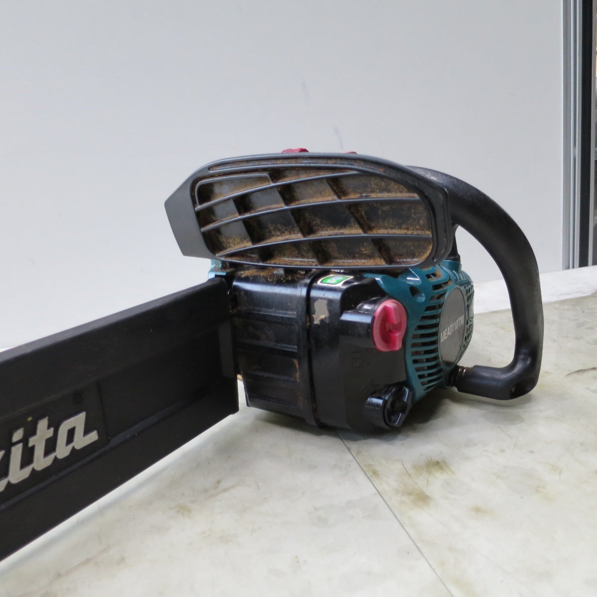 [送料無料] ◆マキタ エンジン チェンソー MEA3110TM 切断機 工具 チェーンソー makita ジャンク品◆