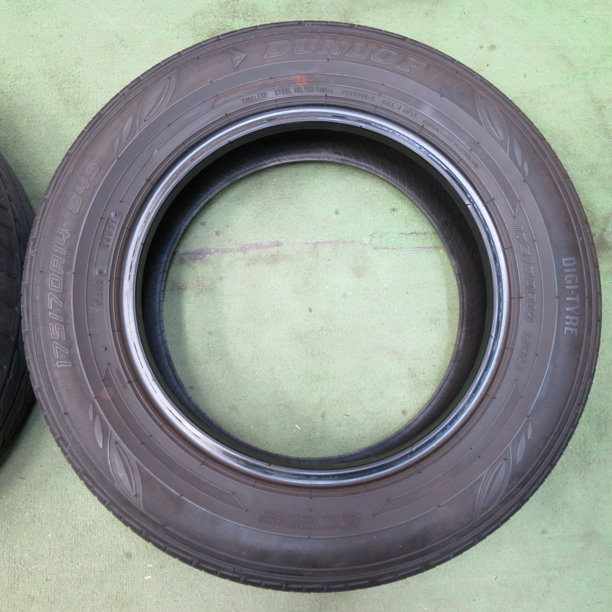 4本価格！22年★175/70R14 ダンロップ EC202 タイヤ 14インチ アクア ヤリス ヴィッツ フィット 等★5102508イノタ