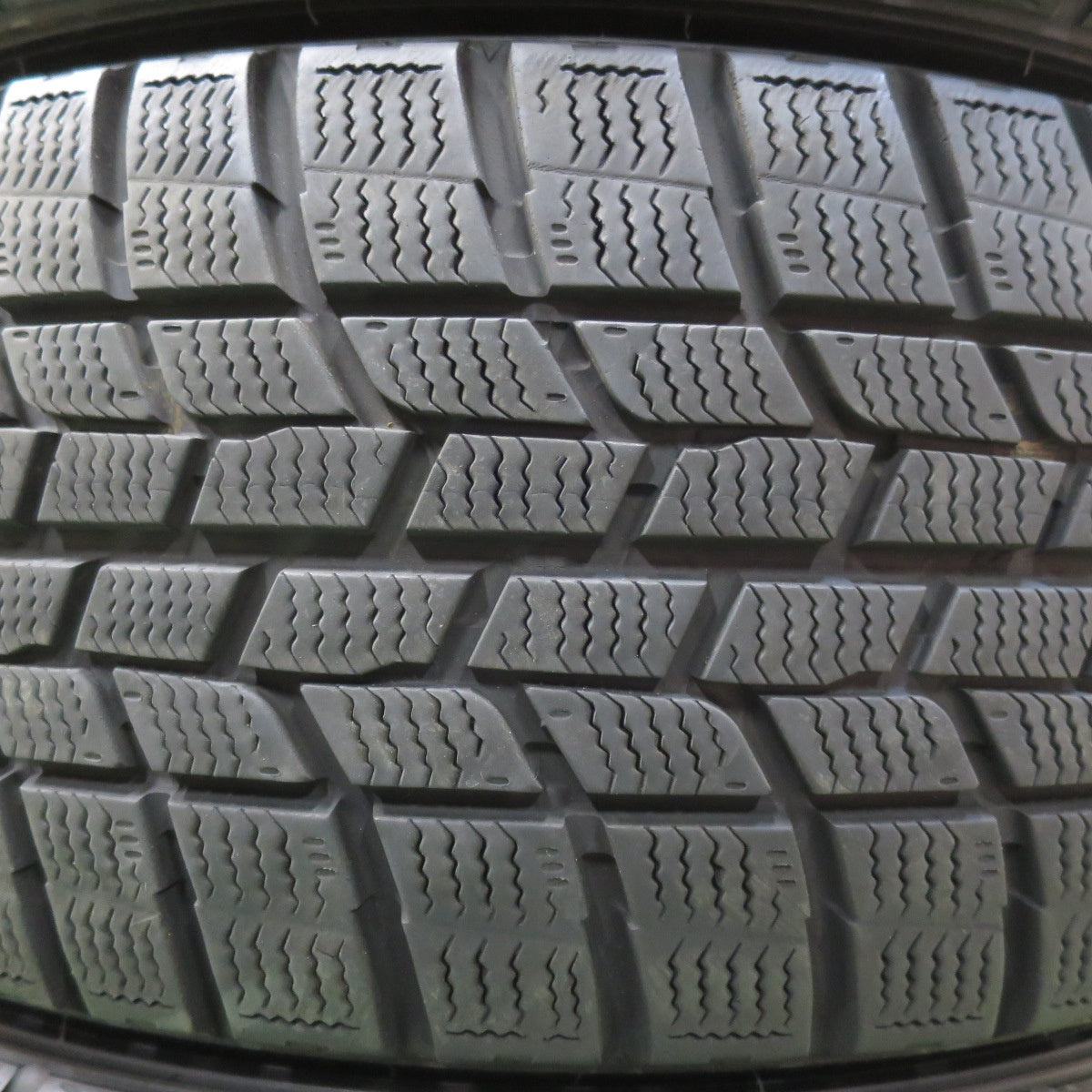 [送料無料] バリ溝！9分★プリウス 等 215/45R17 スタッドレス グッドイヤー アイスナビ6 ravrion LUMIERE ラブリオン 17インチ  PCD100/5H★5011704イス