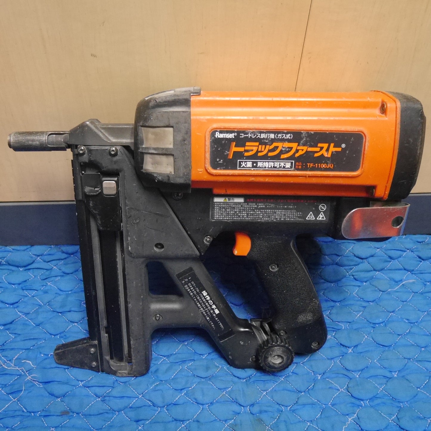 [送料無料] バッテリー2個付☆Ramset コードレス ガス式 鋲 打機 トラックファースト TF-1100JQ 日本パワーファスニング 鋲 打ち機 現状品☆