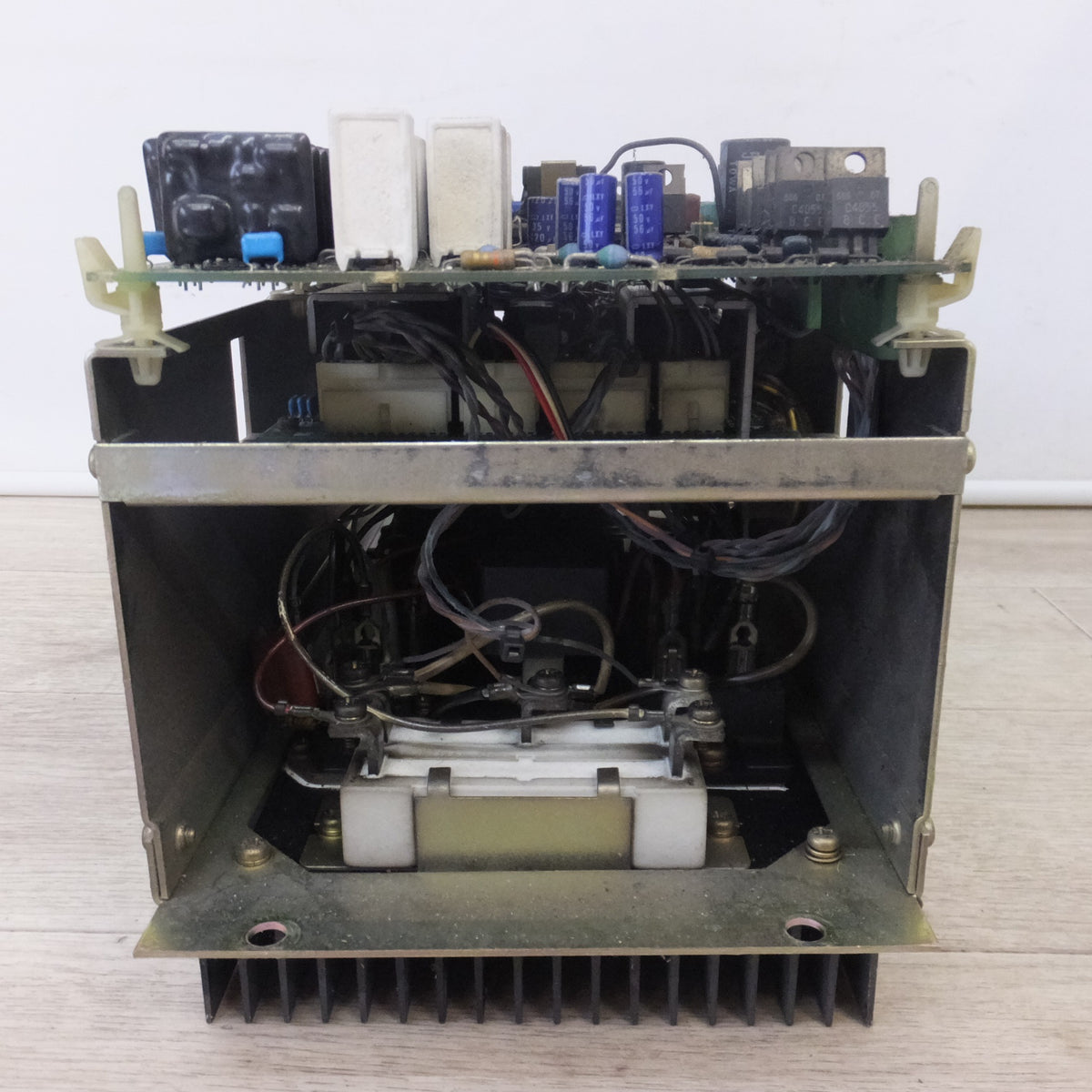 現状品★安川電機 YASKAWA サーボコントローラー SERVO CONTROLLER サーボパック Servopack CACR-SR★