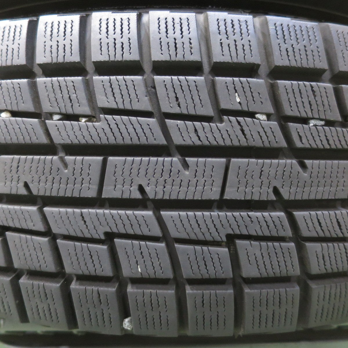 バリ溝！22年！8.5分★スタッドレス 185/70R14 プラクティバ アイス BP02 ヨコハマ BALMINUM GR6 バルミナ 14インチ PCD100/4H★6043019イス