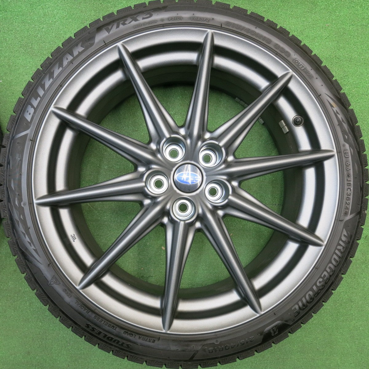 バリ溝！24年！キレイ！9.5分★スバル BRZ トヨタ 86 純正 215/40R18 スタッドレス ブリヂストン ブリザック VRX3 18インチ PCD100/5H★6011705HAス