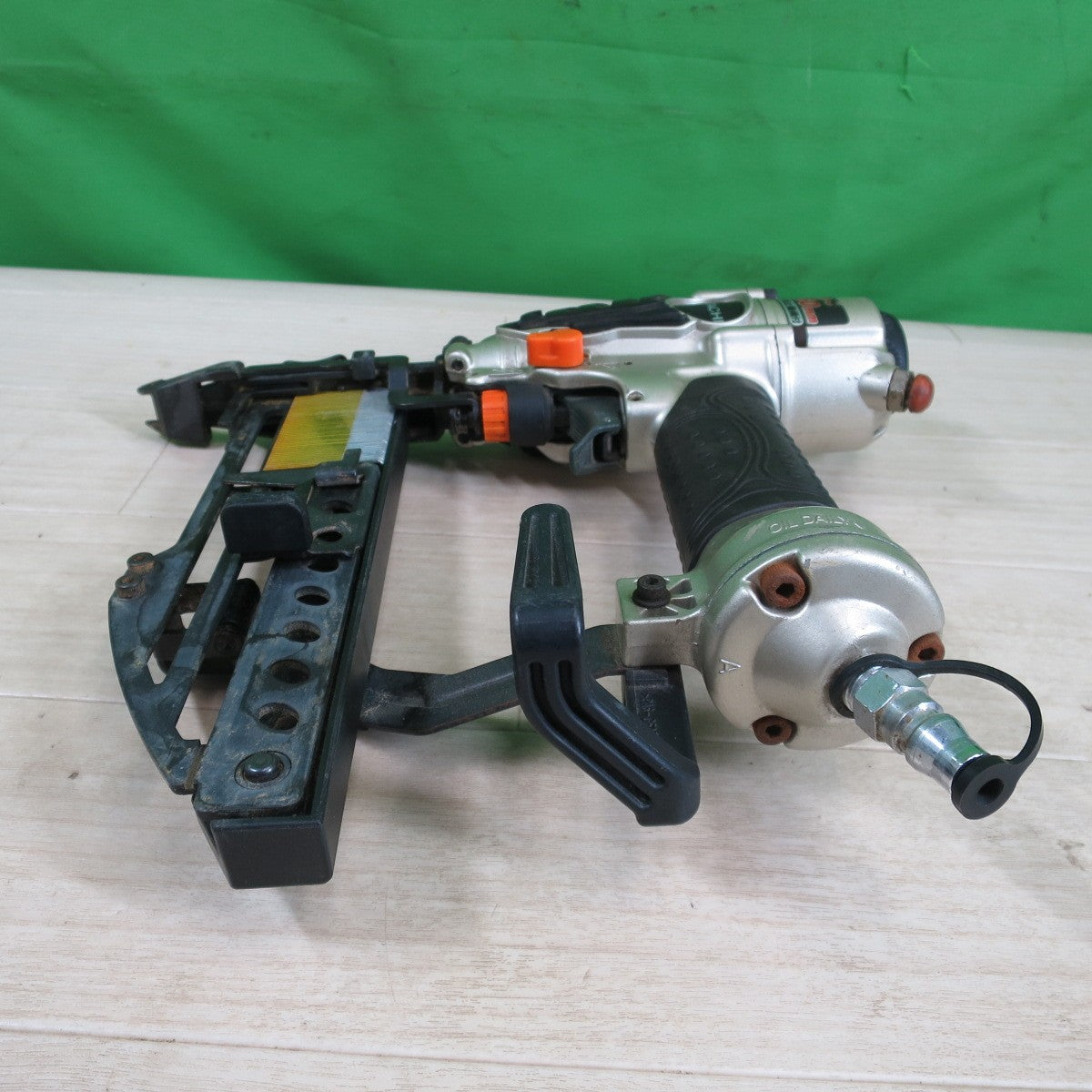 ☆日立 工機 50mm タッカ N5004MF フロア用 エアツール HITACHI☆