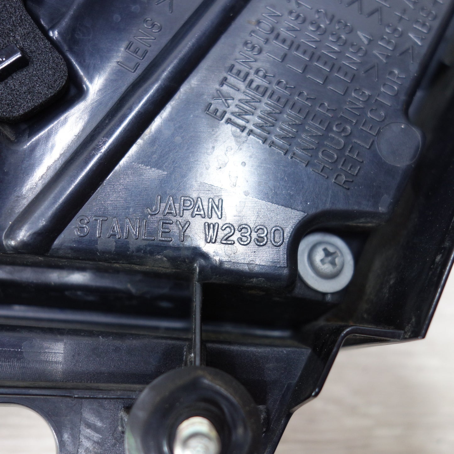 [送料無料] ◆日産 フーガ Y51 純正 テール ランプ ライト 左側 内側 STANLEY W2330◆