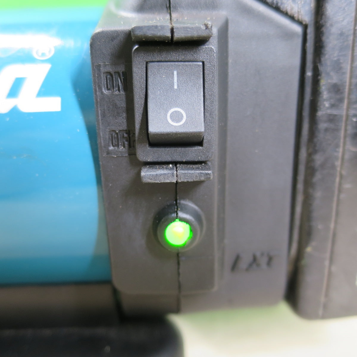 [送料無料] ☆マキタ 充電 式 真空 ポンプ 18V VP180D 電動 工具 コードレス Makita☆