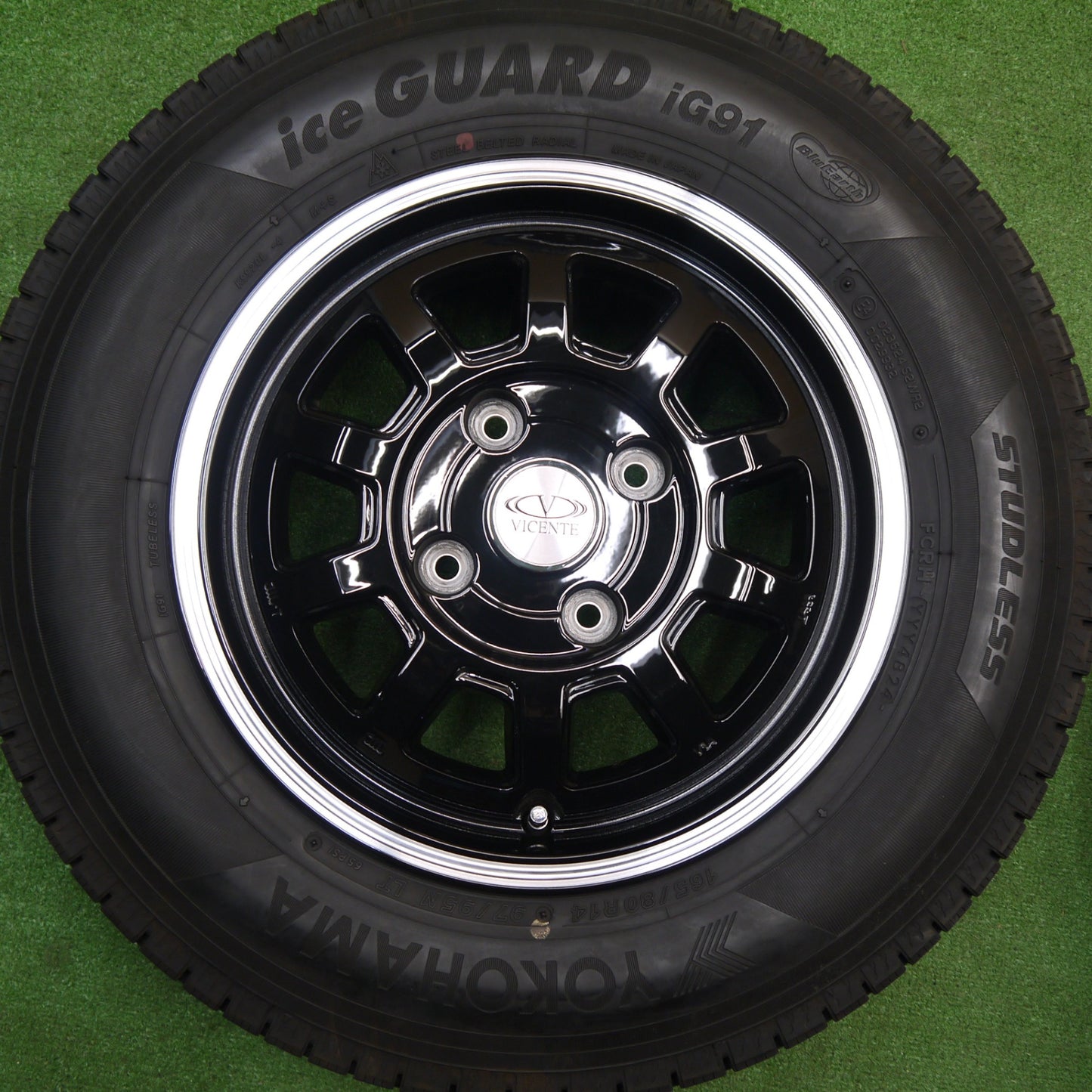 バリ溝！24年！キレイ！9.5分以上★スタッドレス 165/80R14 97/95N ヨコハマ アイスガード iG91 VICENTE-06 ヴィセンテ 14インチ PCD114.3/4H★5112603Hス