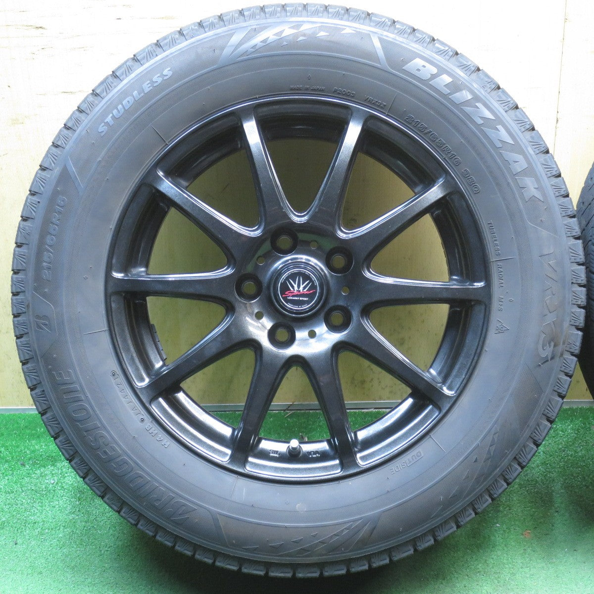 キレイ◎LOXARNY SPORT 215/65R16 スタッドレス ブリヂストン ブリザック VRX3 ロクサーニ スポーツ 16インチ PCD114.3/5H◎6082808NJス