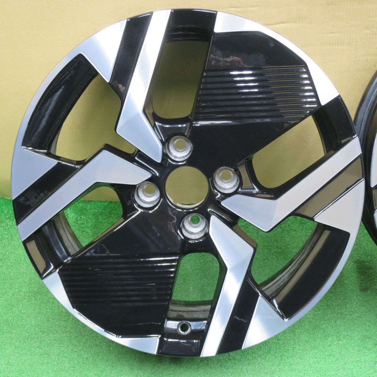 4本価格★プジョー 2008 純正 ホイール 17インチ 17×6.5J PCD108/4H★6060701NKホ
