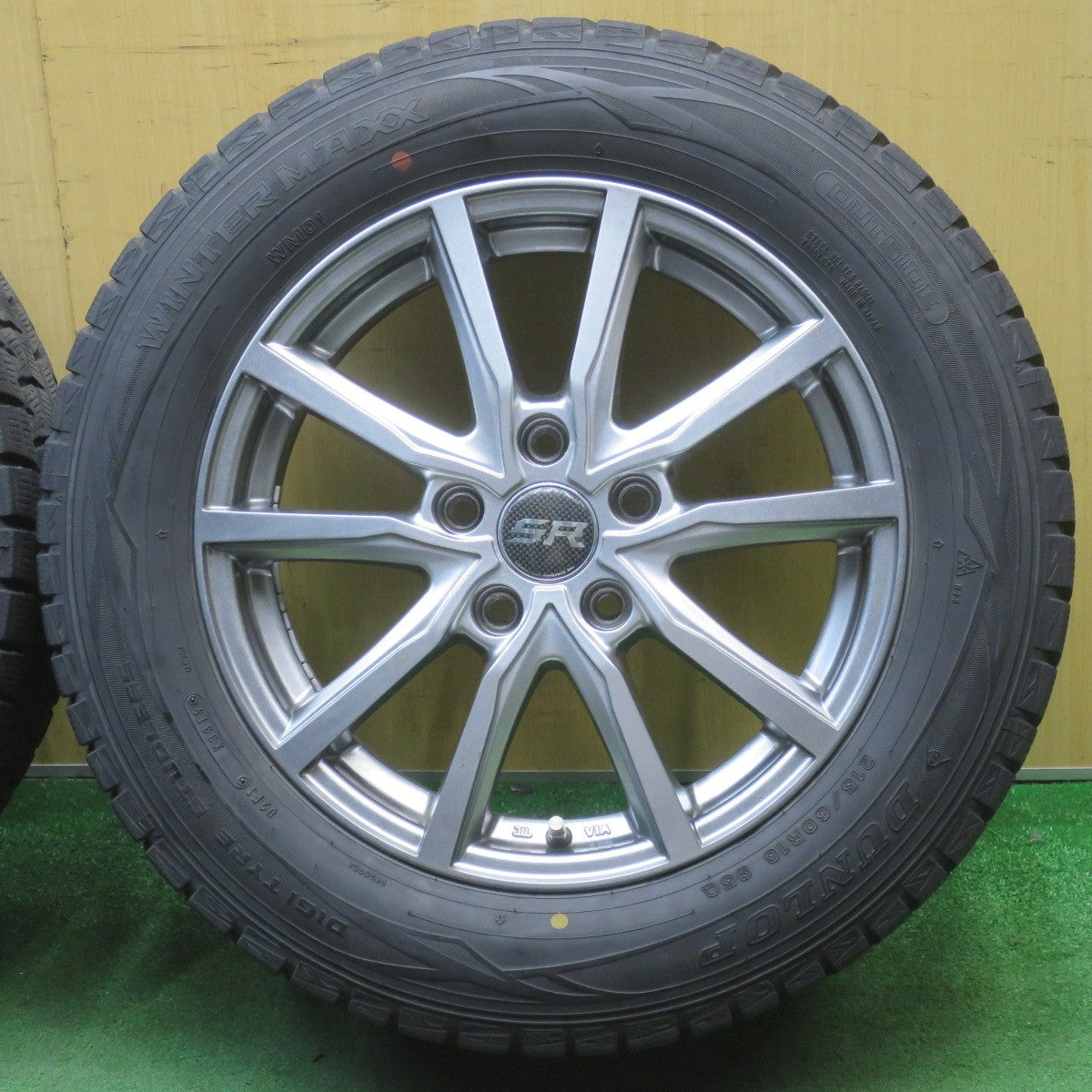 バリ溝！キレイ！9分★スタッドレス 215/60R16 ダンロップ ウインターマックス WM01 STRANGER ストレンジャー 16インチ PCD114.3/5H★6051303NJス