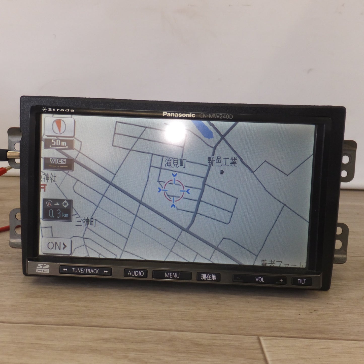 [送料無料] 現状品★パナソニック Panasonic SDカーナビゲーション Strada CN-MW240D★