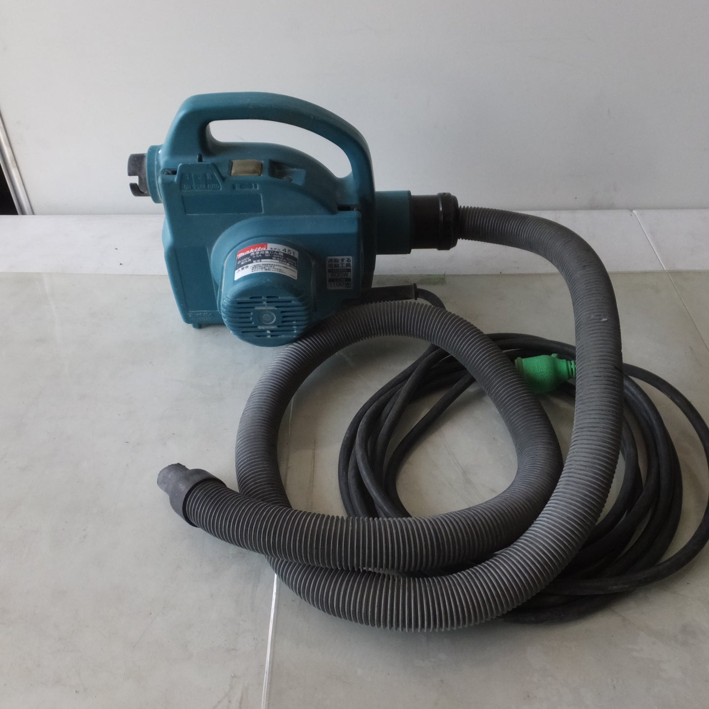 [送料無料] ◆マキタ 携帯用 集じん機 屋内用 100V 451 ダストバッグ付き 電動 工具◆