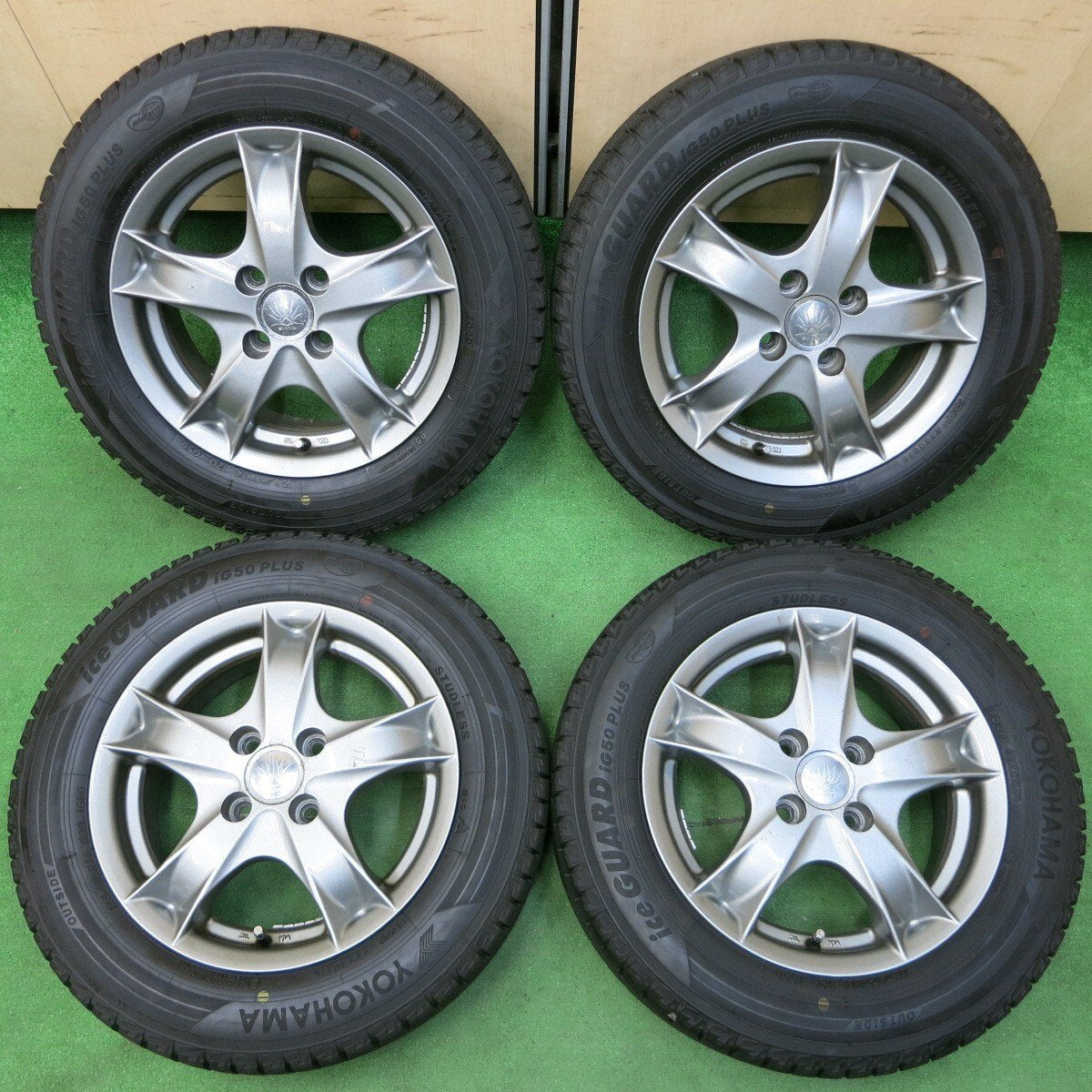 バリ溝！ほぼ10分★スタッドレス 175/65R14 ヨコハマ アイスガード iG50 プラス STYTZ 14インチ PCD100/4H★4052405イス