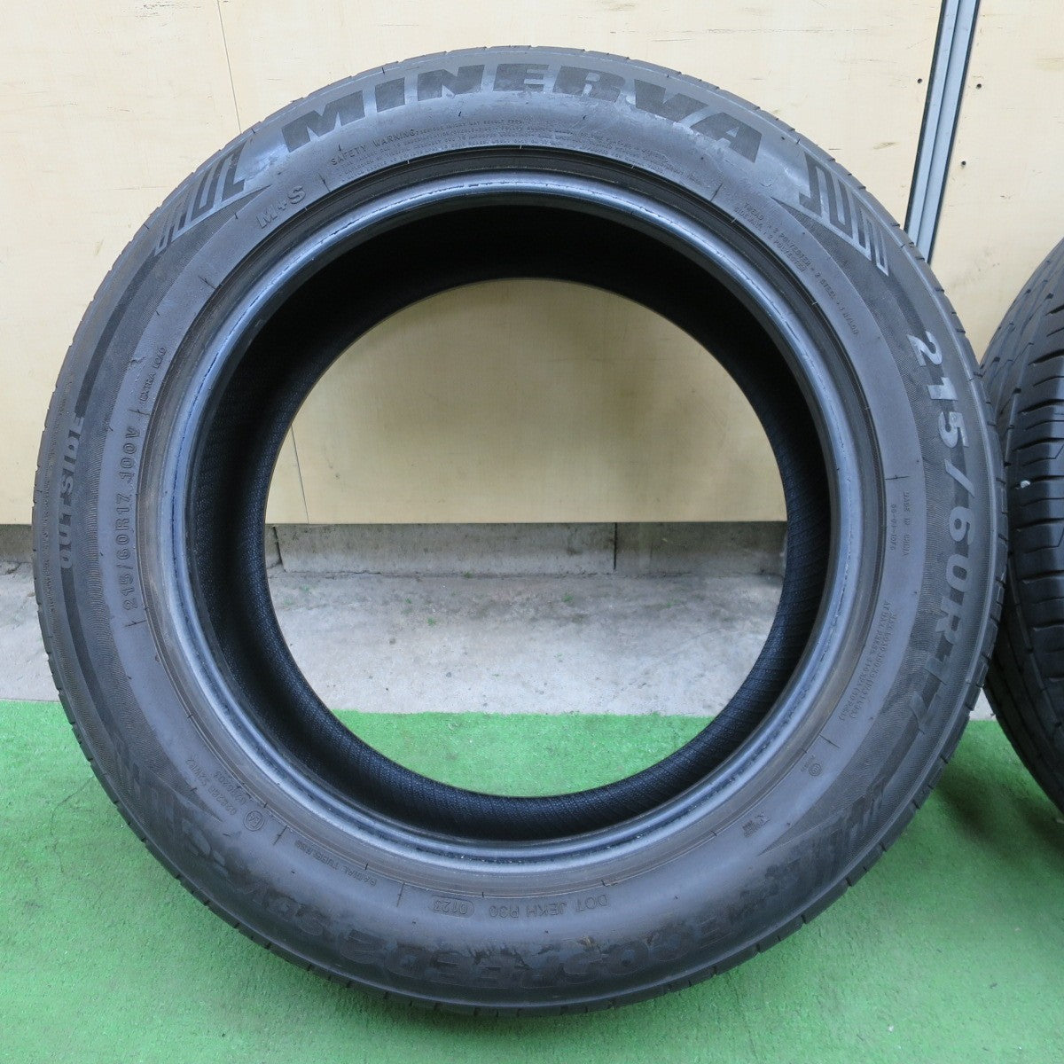 バリ溝！23年！9分★215/60R17 ミネルバ ECOSPEED2 SUV タイヤ 17インチ アルファード エスティマ オデッセイ エクストレイル 等★6051904NGノタ