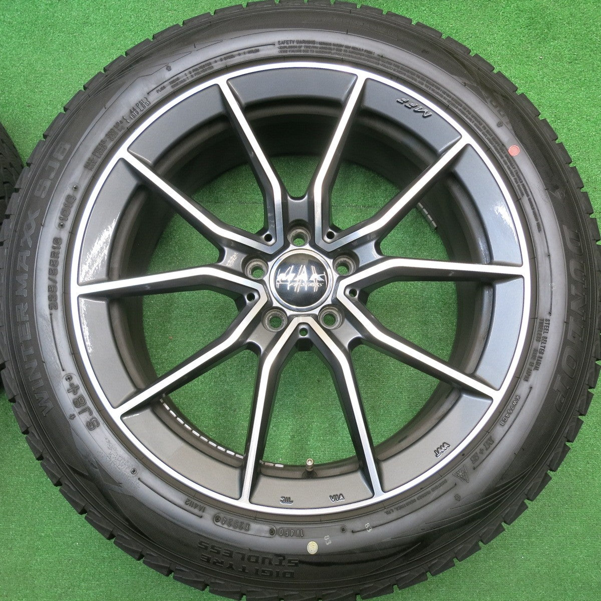 バリ溝！24年！キレイ！9.5分★ベンツ 等 MAK ARGENTO FF 235/55R19 スタッドレス ダンロップ ウインターマックス SJ8 アルジェント 19インチ PCD112/5H★5110907HAス
