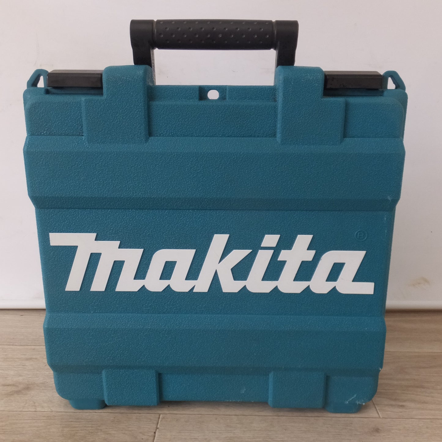 [送料無料] ★マキタ makita 高圧仕上釘打 AF552H　仕上釘 15～55mm 超仕上釘 15～50mm　使用空気圧力 1.18～2.26MPa★