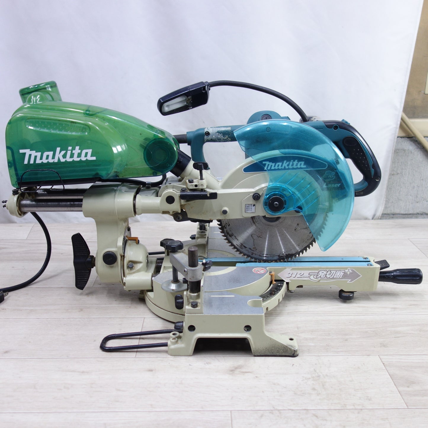 [送料無料] ◆マキタ 216mm スライド マルノコ LS0814FL 丸のこ 丸ノコ 木工 切断機 電動 工具 makita◆