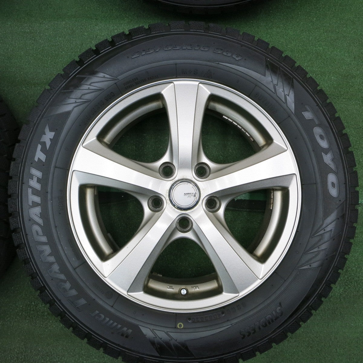*送料無料* バリ溝！20年！9.5分★スタッドレス 215/65R16 トーヨー ウインタートランパス TX SIBILLA NEXT SF-5 シビラ 16インチ PCD114.3/5H★4040913TNス
