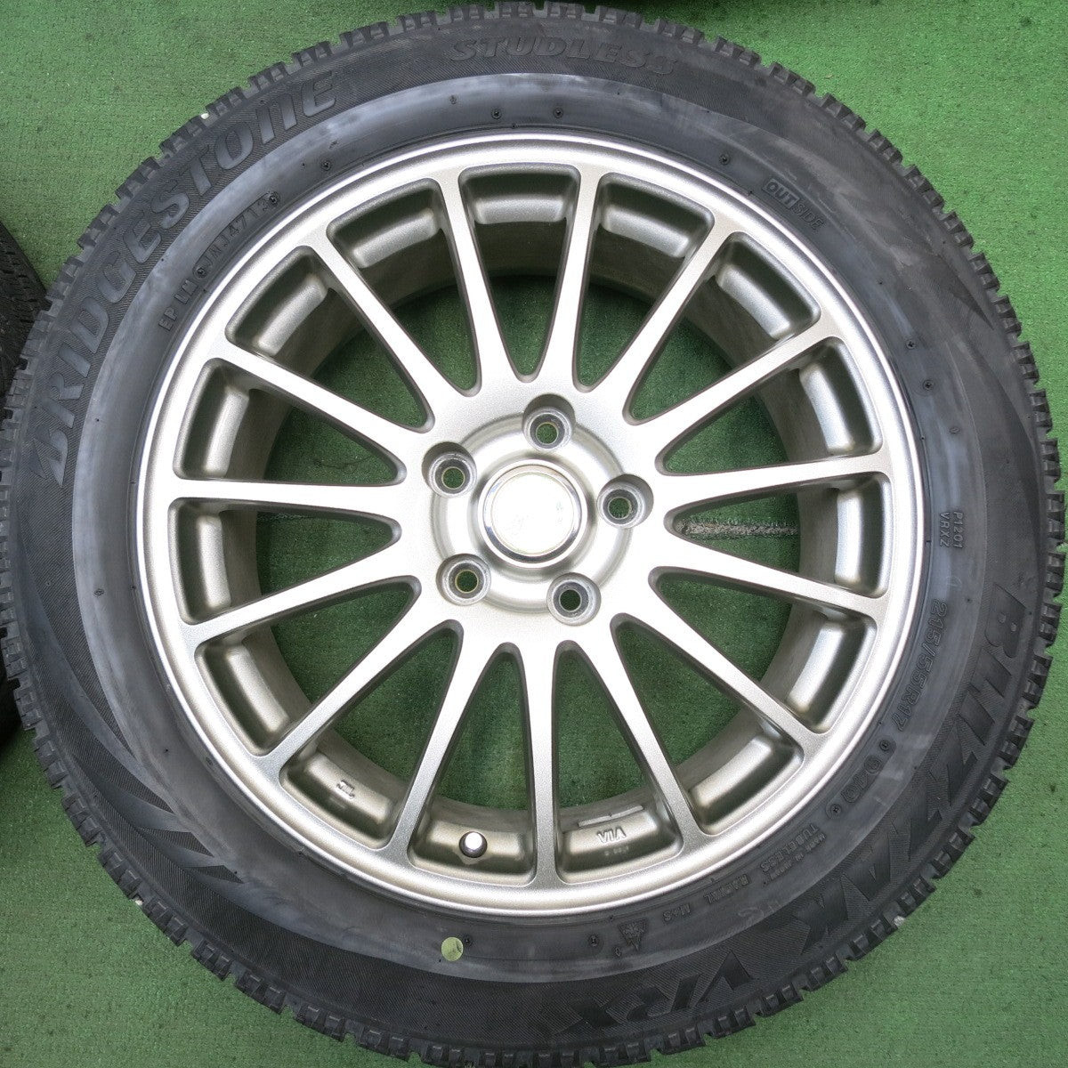 キレイ★スタッドレス 215/55R17 ブリヂストン ブリザック VRX ECO FORME エコフォルム 17インチ PCD114.3/5H★5081010HAス