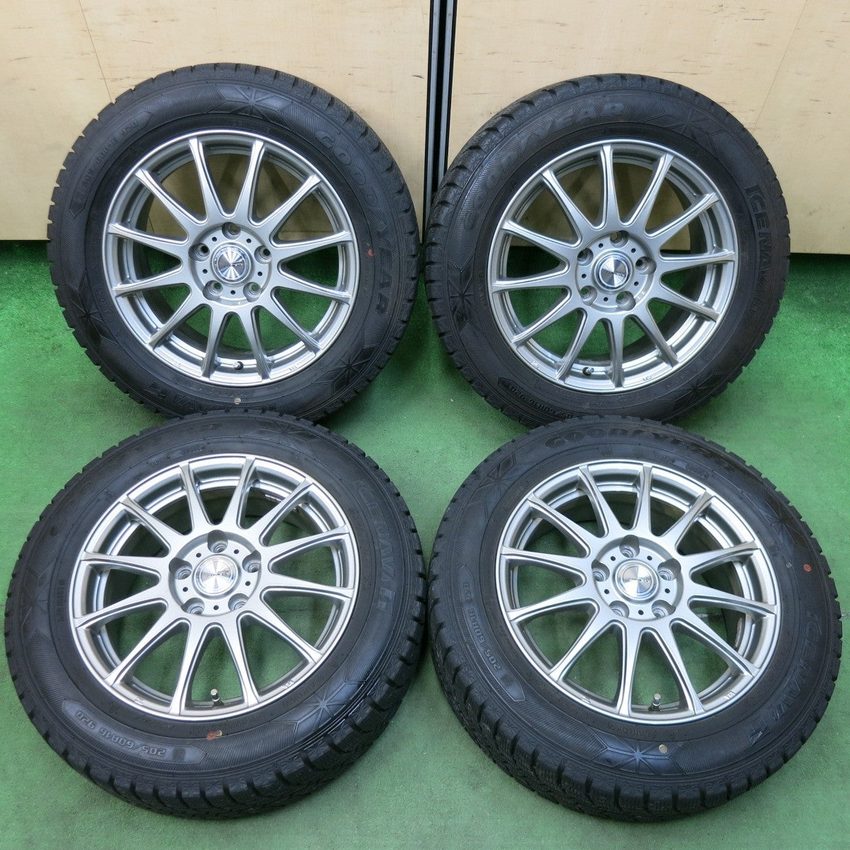 バリ溝！9分★スタッドレス 205/60R16 グッドイヤー アイスナビ6 ravrion LUMIERE 16インチ PCD114.3/5H★5010810SYス