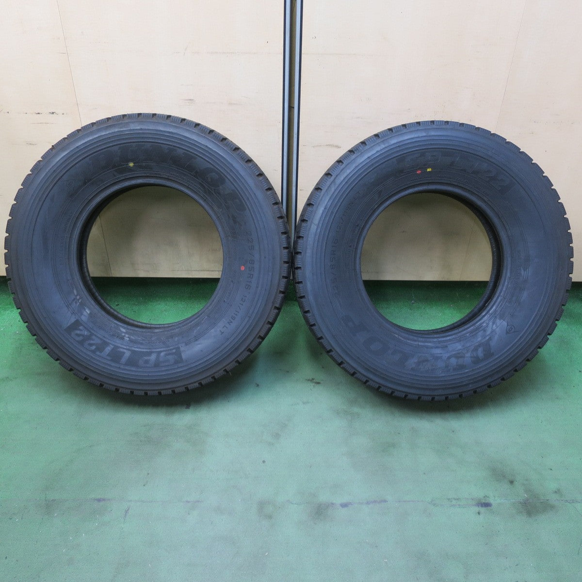 未使用！22年！2本★トラック バス タイヤ 225/85R16 121/119N ダンロップ SP LT22 オールシーズン 16インチ★6072901イスタ