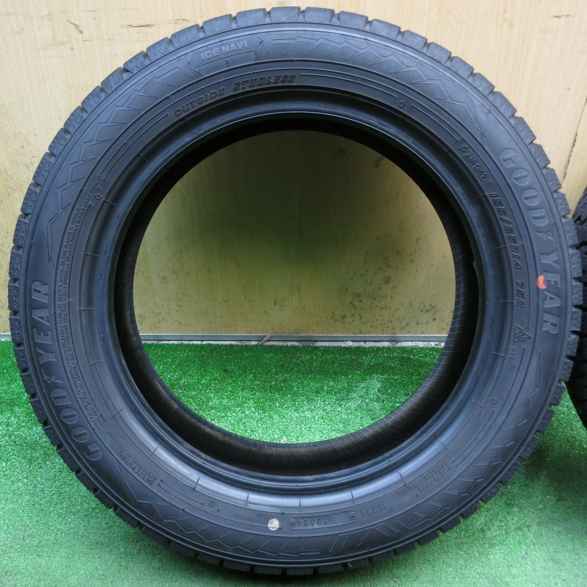 バリ溝！24年！9分◎スタッドレス 155/65R14 グッドイヤー アイスナビ8 タイヤ 14インチ 軽自動車 N-BOX スペーシア タント 等◎6092107KKスタ