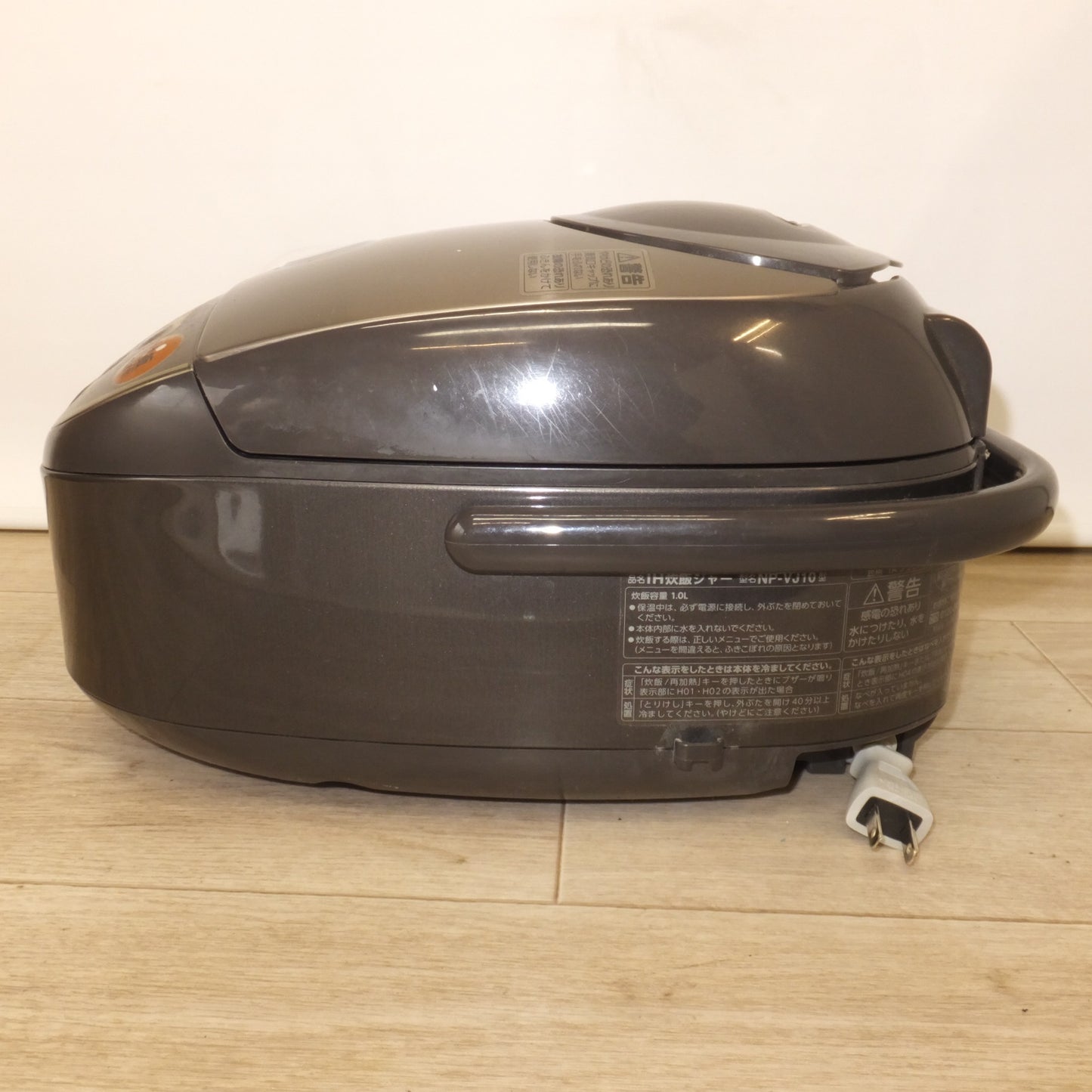 [送料無料] ★象印 ZOJIRUSHI 18年製 IH炊飯ジャー 極め炊き NP-VJ10　炊飯容量 1.0L　100V 50/60Hz 1105W★