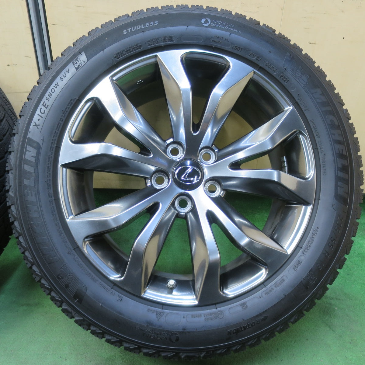 センサー付！バリ溝！21年！美品！9分★レクサス NX Fスポーツ 純正 235/55R18 スタッドレス ミシュラン X-ICE SNOW SUV 18インチ PCD114.3/5H★5101401イス