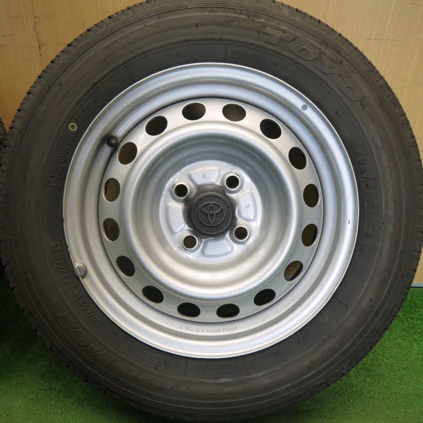バリ溝！24年！キレイ！9分★トヨタ プロボックス サクシード 等 純正 スチール 155/80R14 88/86N トーヨー V-02e 14インチ PCD100/4H★6041302Hノ