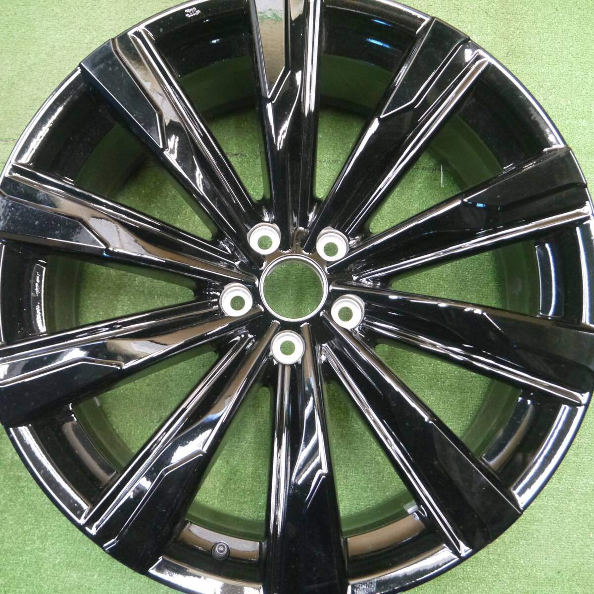新車外し★トヨタ クラウン スポーツ 純正 ホイール 21インチ 21×8.5J PCD114.3/5H★5011406Hホ