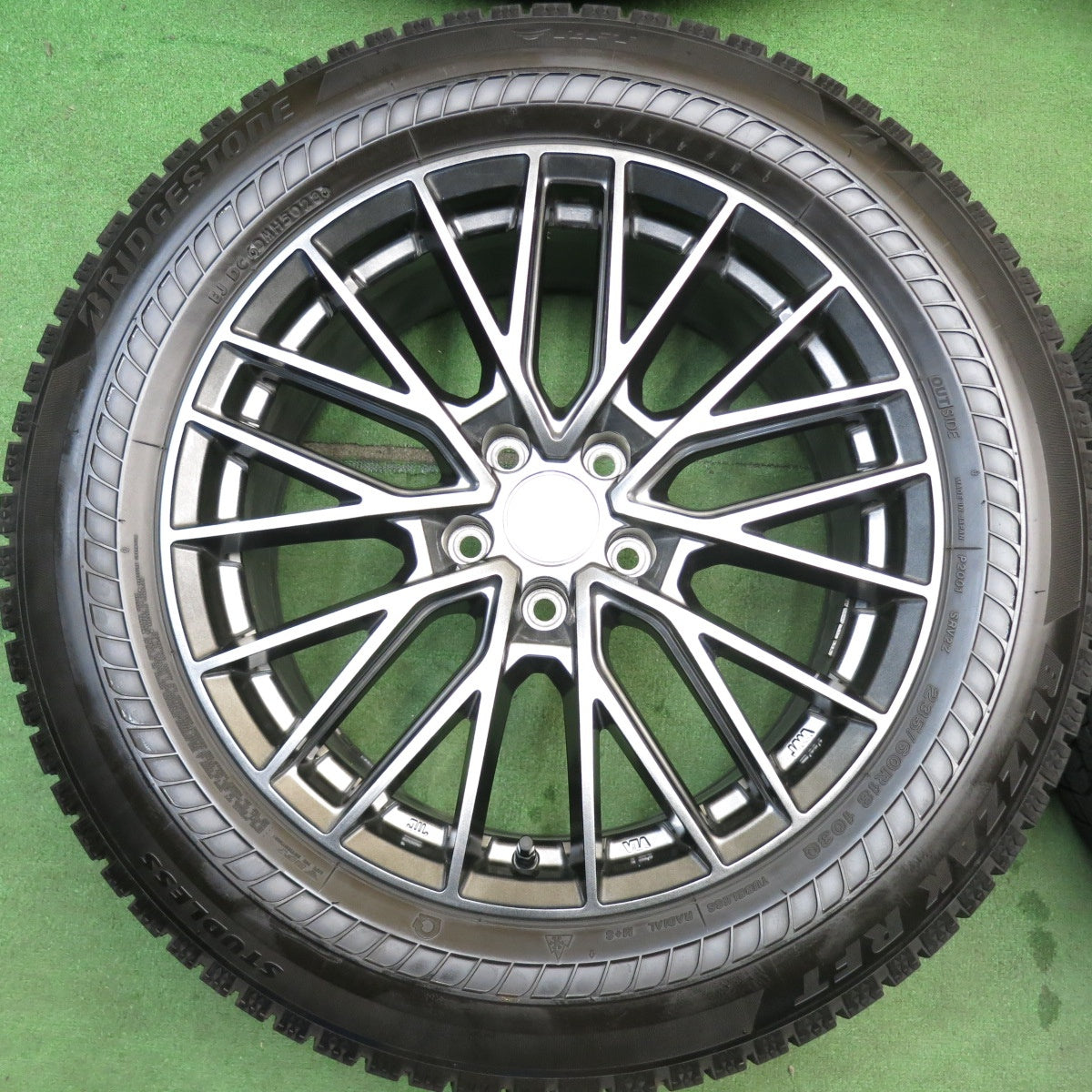 バリ溝！23年！キレイ！9分★スタッドレス 235/60R18 ブリヂストン ブリザック RFT LF SPORT 阿部商会 LFスポーツ 18インチ PCD114.3/5H★6050601HAス
