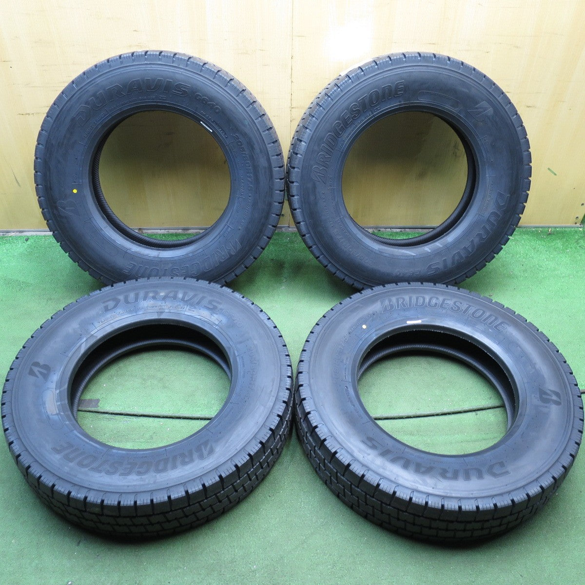 *送料無料* 未使用！24年★トラック タイヤ 205/80R17.5 120/118N ブリヂストン デュラビス G640 DURAVIS 17.5インチ★4041608クノタ