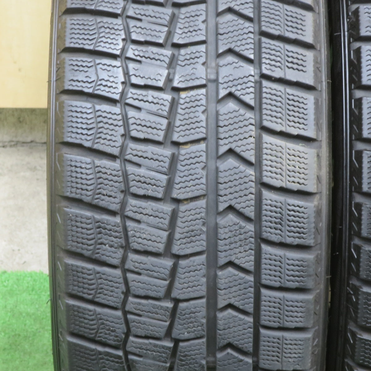 バリ溝！22年！キレイ！9.5分★スタッドレス 215/50R17 ダンロップ ウインターマックス WM02 VELVA SPORT ヴェルヴァ スポーツ 17インチ PCD114.3/5H★6042302TTス