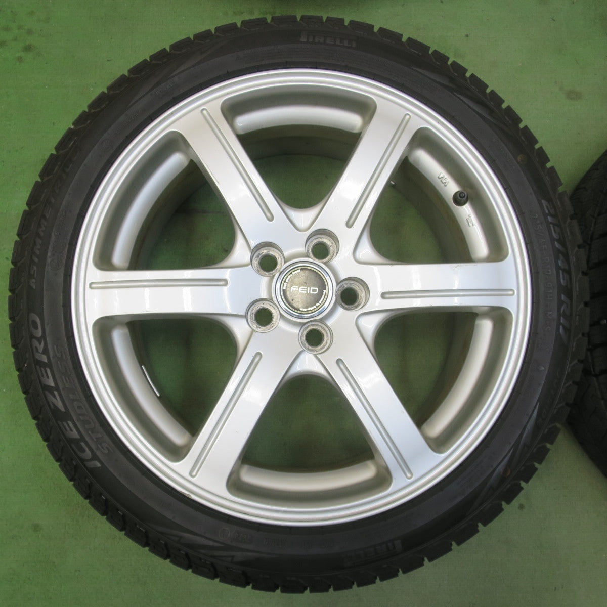 バリ溝！24年！9.5分★プリウス 等 215/45R17 スタッドレス ピレリ アイスゼロ アシンメトリコ FEID フェイド 17インチ PCD100/5H★6032504イス