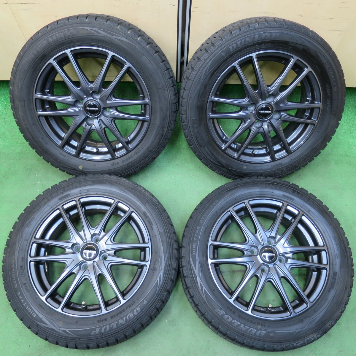 [送料無料] バリ溝！キレイ！9.5分★スタッドレス 175/65R15 ダンロップ ウインターマックス WM01 WAREN ヴァーレン 15インチ PCD100/4H★5032801イス