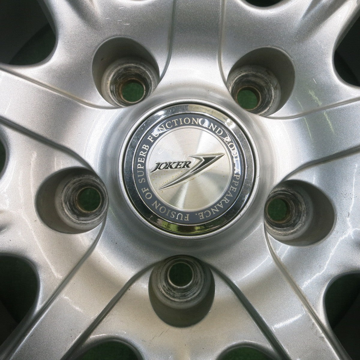 バリ溝！キレイ！9.5分★スタッドレス 225/65R17 ブリヂストン ブリザック DM-V2 JOKER ジョーカー 17インチ PCD114.3/5H★5051706NJス