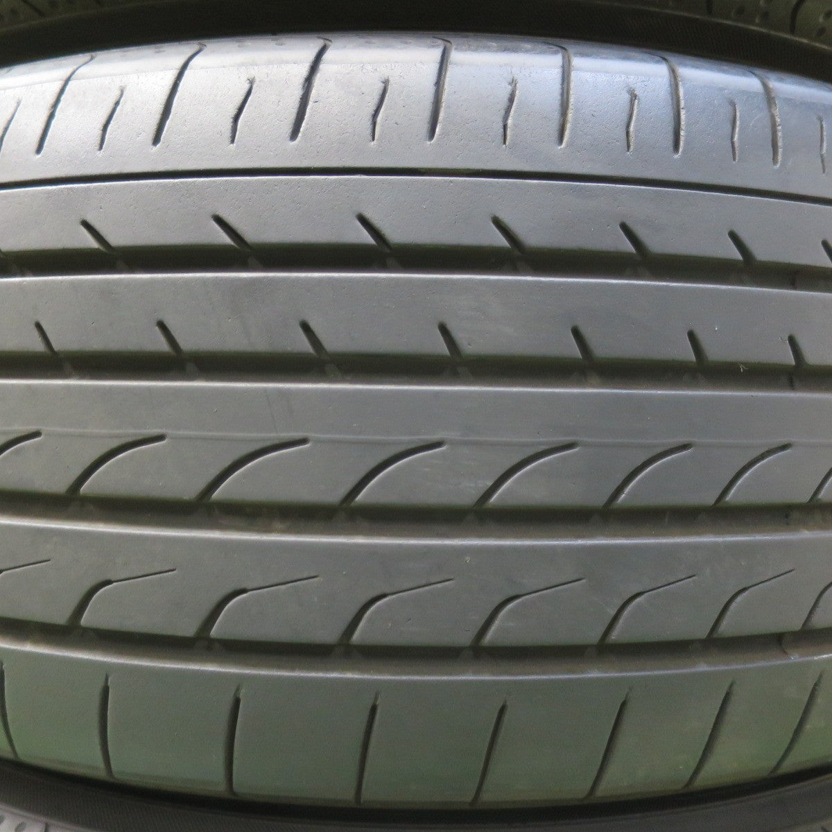 バリ溝！21年！8.5分★トヨタ 50系 エスティマ 純正 225/50R18 ヨコハマ ブルーアース RV-02 18インチ PCD114.3/5H★5060506イノ