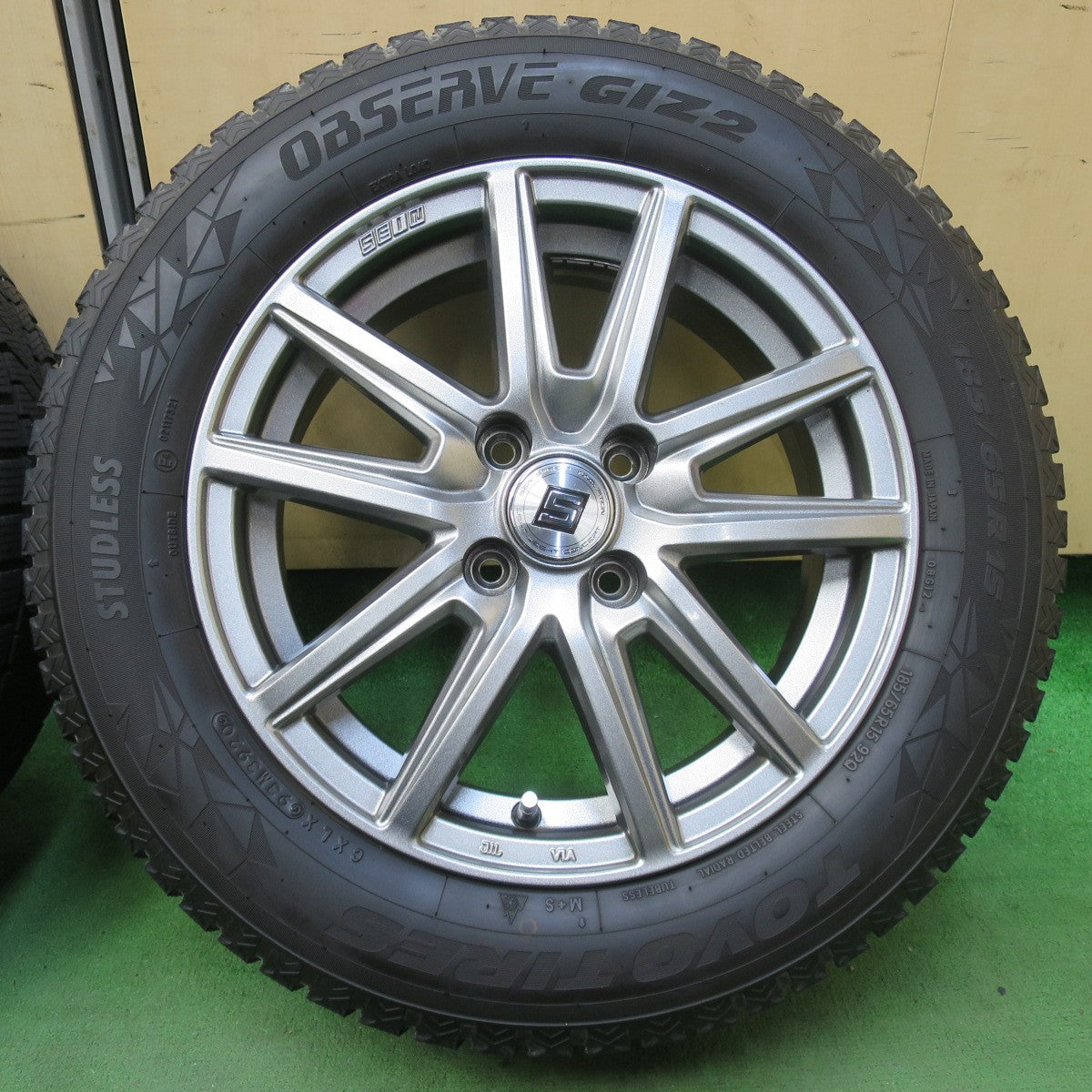 バリ溝！キレイ！8.5分★スタッドレス 185/65R15 トーヨー オブザーブ GIZ2 SEIN ザイン 15インチ PCD100/4H★5102012イス